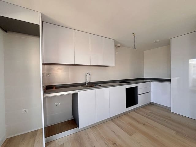 3 soveværelse Lejlighed til salg i Nueva Andalucia, Marbella med swimmingpool - € 500.000 (Ref: 9974164)