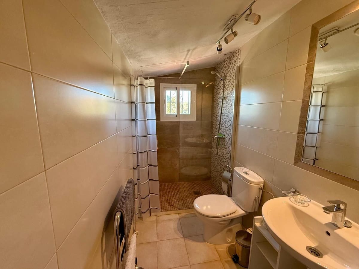 Chalet de 3 habitaciones en Estepona en venta con piscina garaje - 549.000 € (Ref: 9974166)