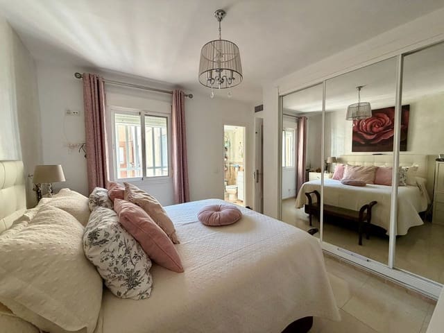 4 Zimmer Apartment zu verkaufen in Estepona mit Garage - 518.000 € (Ref: 9974168)