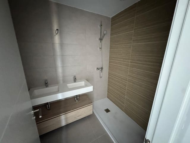 2 chambre Appartement à vendre à Estepona avec piscine garage - 575 000 € (Ref: 9974170)