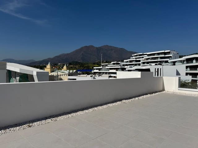 2 chambre Appartement à vendre à Estepona avec piscine garage - 575 000 € (Ref: 9974170)