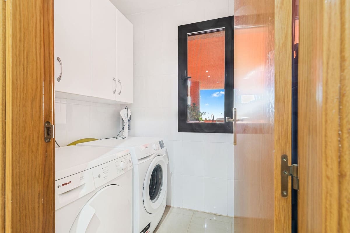 3 soveværelse Lejlighed til salg i Estepona med swimmingpool garage - € 497.000 (Ref: 9974171)