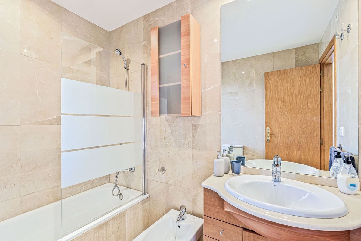 3 soveværelse Lejlighed til salg i Estepona med swimmingpool garage - € 497.000 (Ref: 9974171)