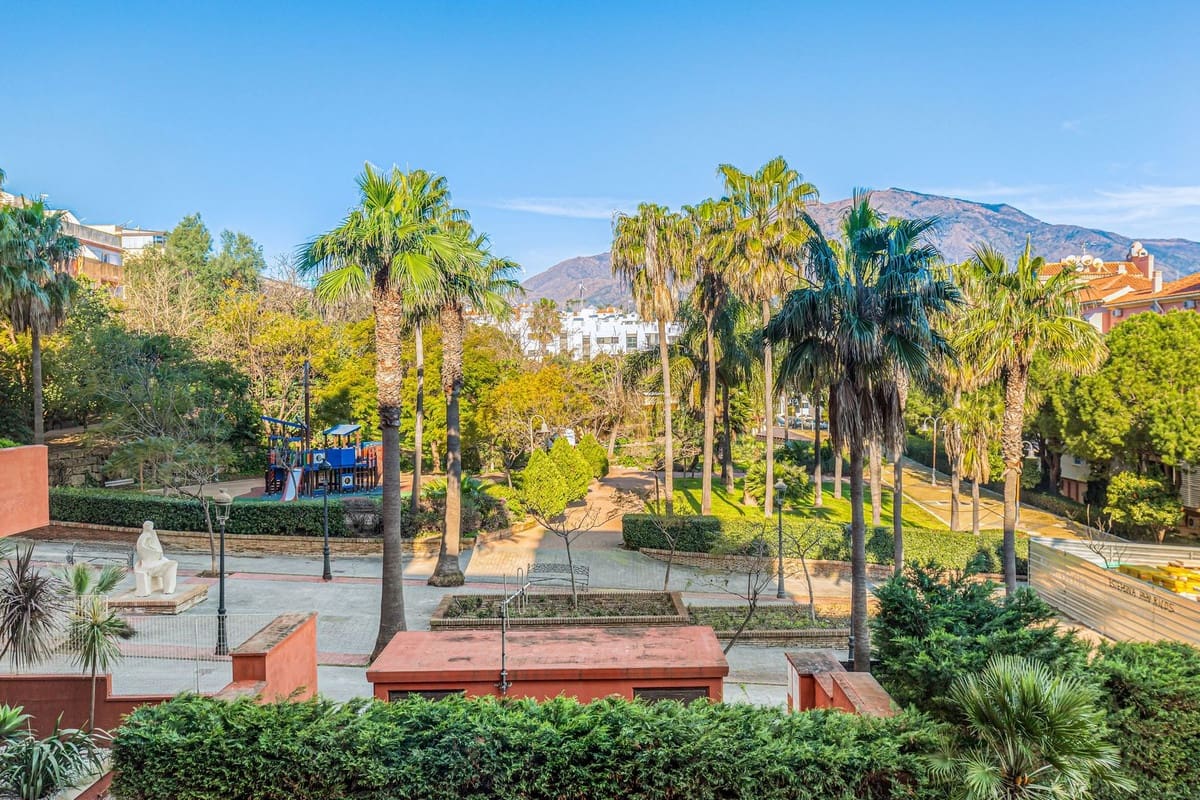 3 soveværelse Lejlighed til salg i Estepona med swimmingpool garage - € 497.000 (Ref: 9974171)
