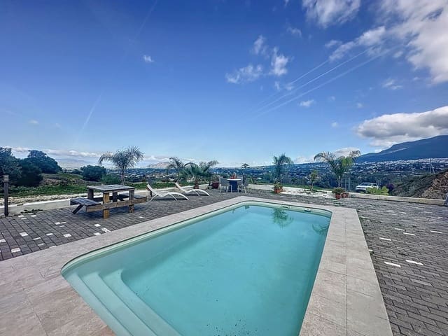 5 Zimmer Villa zu verkaufen in Alhaurín el Grande mit Pool - 545.000 € (Ref: 9974172)