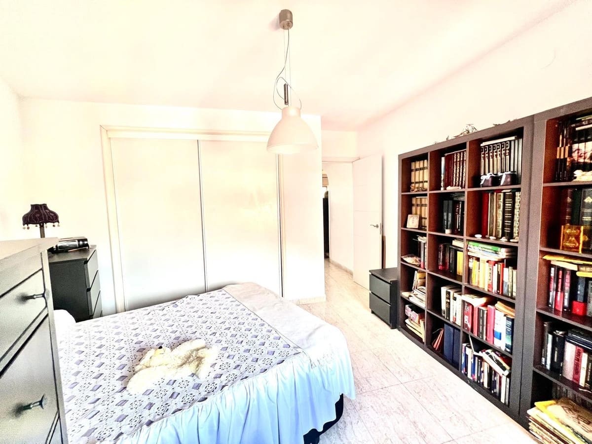 4 soveværelse Lejlighed til salg i Benalmadena Costa med swimmingpool garage - € 499.000 (Ref: 9974173)
