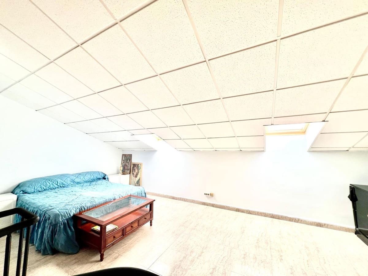 4 soveværelse Lejlighed til salg i Benalmadena Costa med swimmingpool garage - € 499.000 (Ref: 9974173)