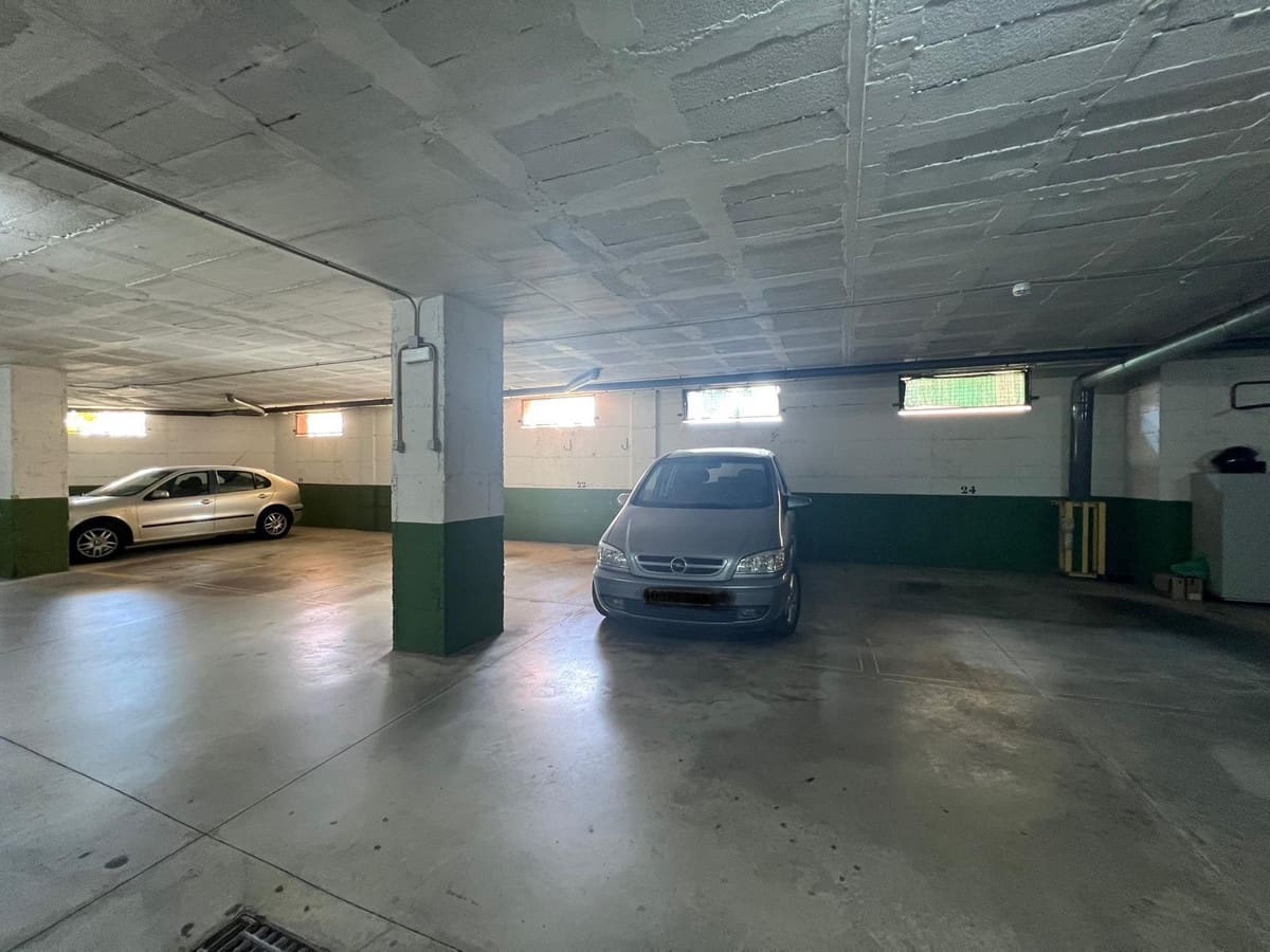 4 soveværelse Lejlighed til salg i Benalmadena Costa med swimmingpool garage - € 499.000 (Ref: 9974173)