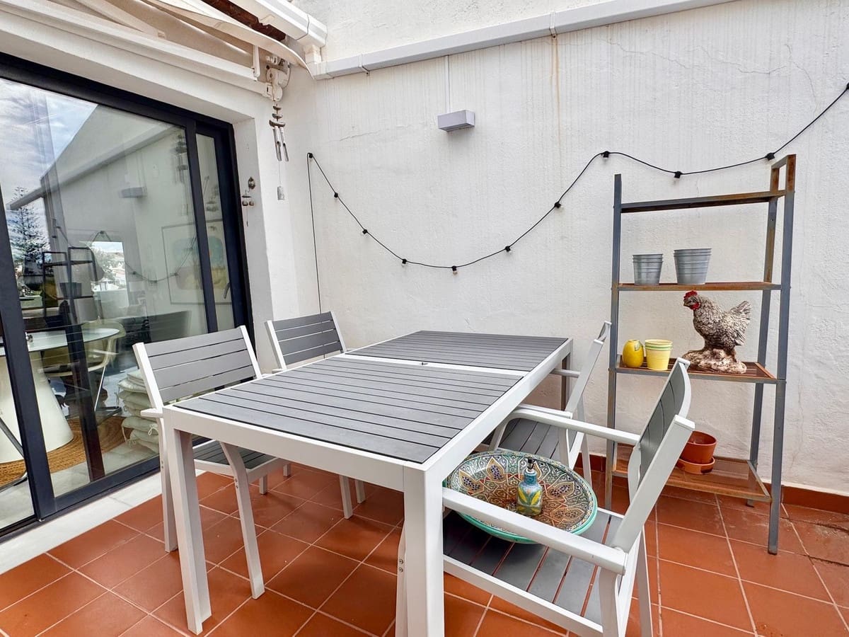 2 soveværelse Lejlighed til salg i Calahonda med swimmingpool garage - € 415.000 (Ref: 9974176)
