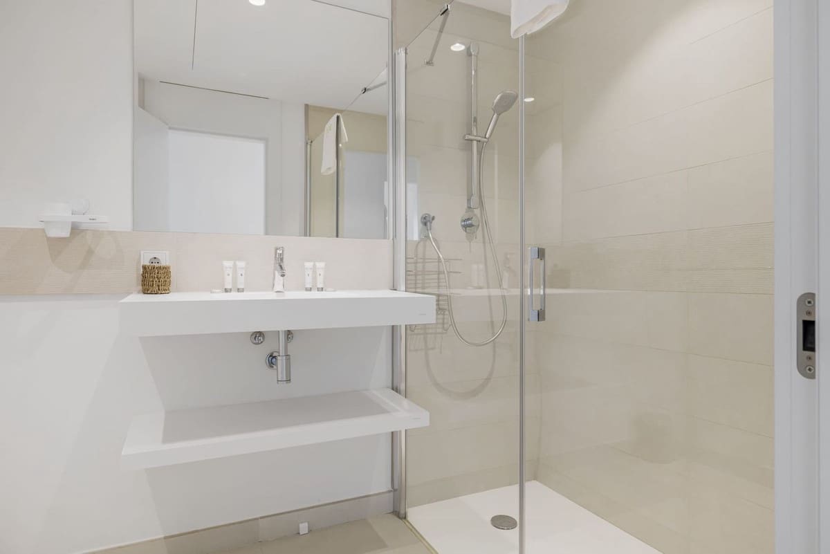 2 soverom Leilighet til salgs i Benalmadena med svømmebasseng garasje - € 530 000 (Ref: 9974178)