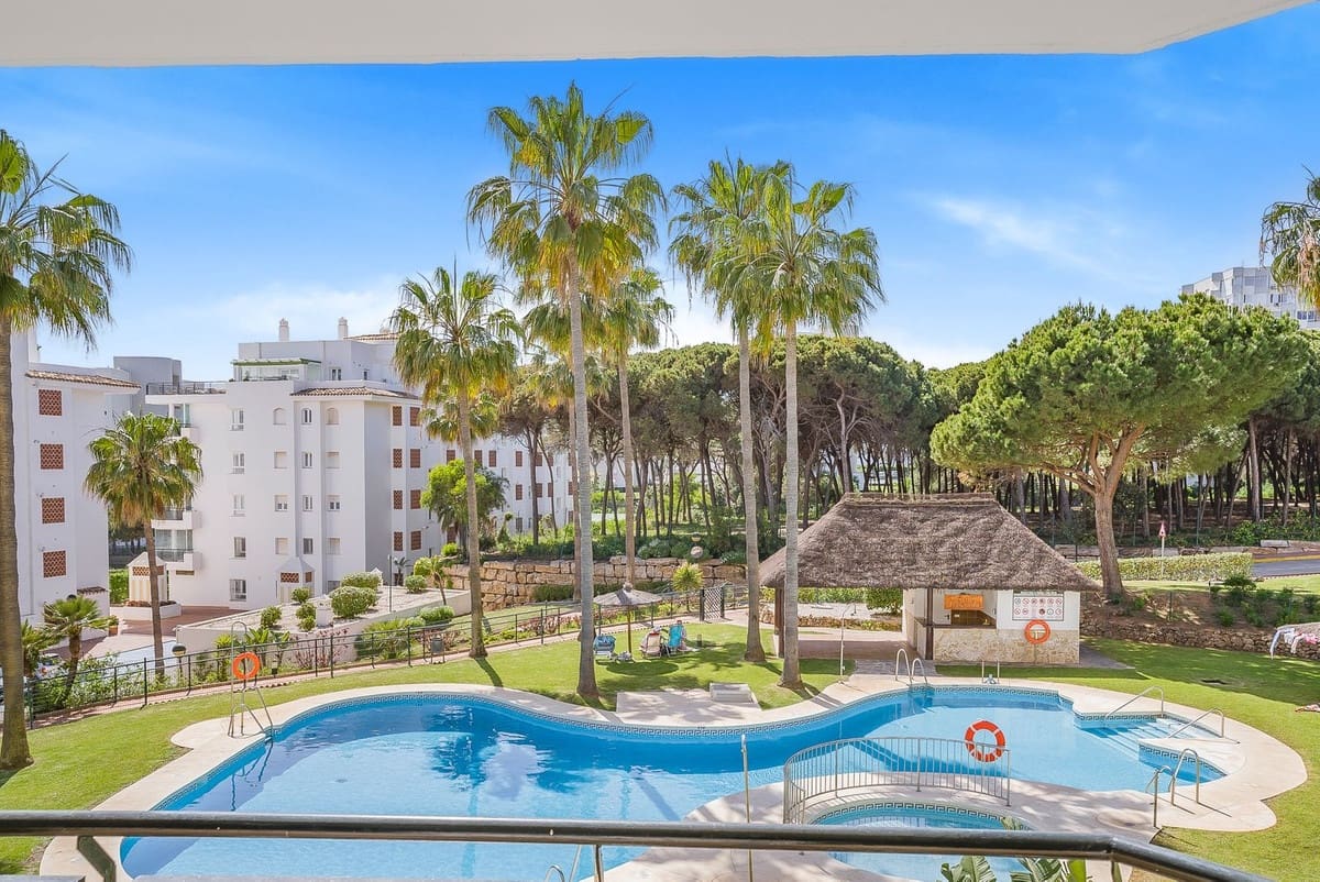 2 quarto Apartamento para venda em Calahonda com piscina garagem - 535 000 € (Ref: 9974185)