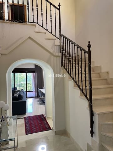 Pareado de 3 habitaciones en Estepona en venta con piscina - 550.000 € (Ref: 9974188)