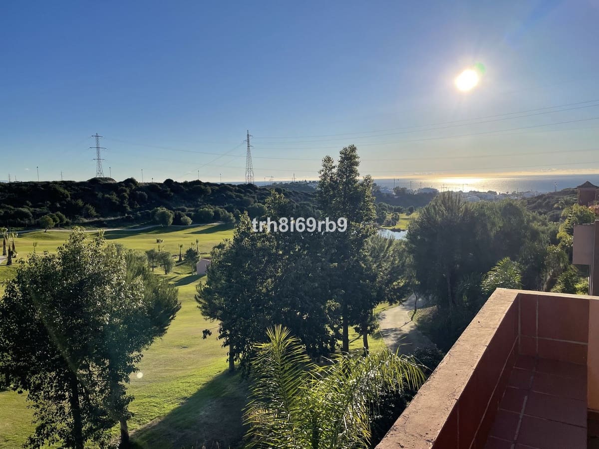 3 soveværelse Semi-Rækkehus til salg i Estepona med swimmingpool - € 550.000 (Ref: 9974188)