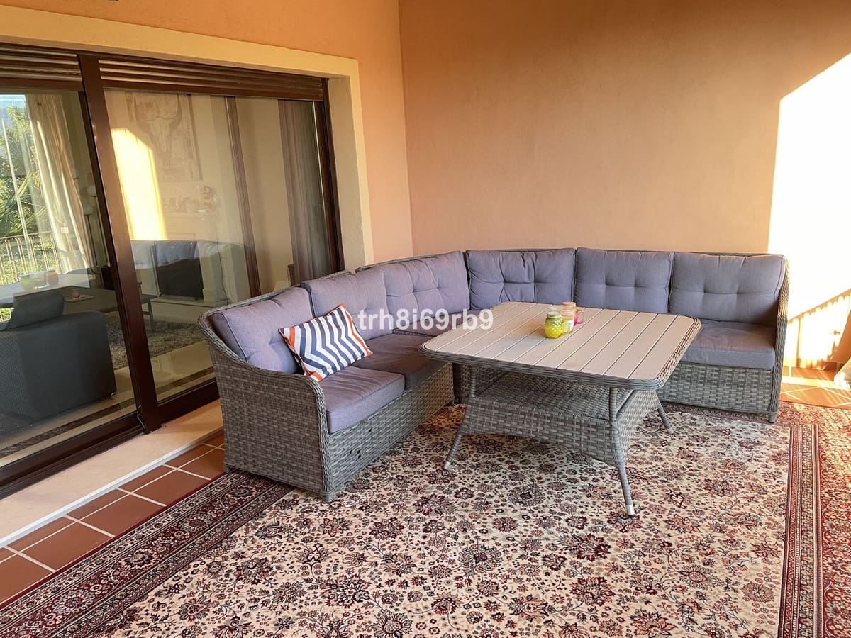 3 soveværelse Semi-Rækkehus til salg i Estepona med swimmingpool - € 550.000 (Ref: 9974188)