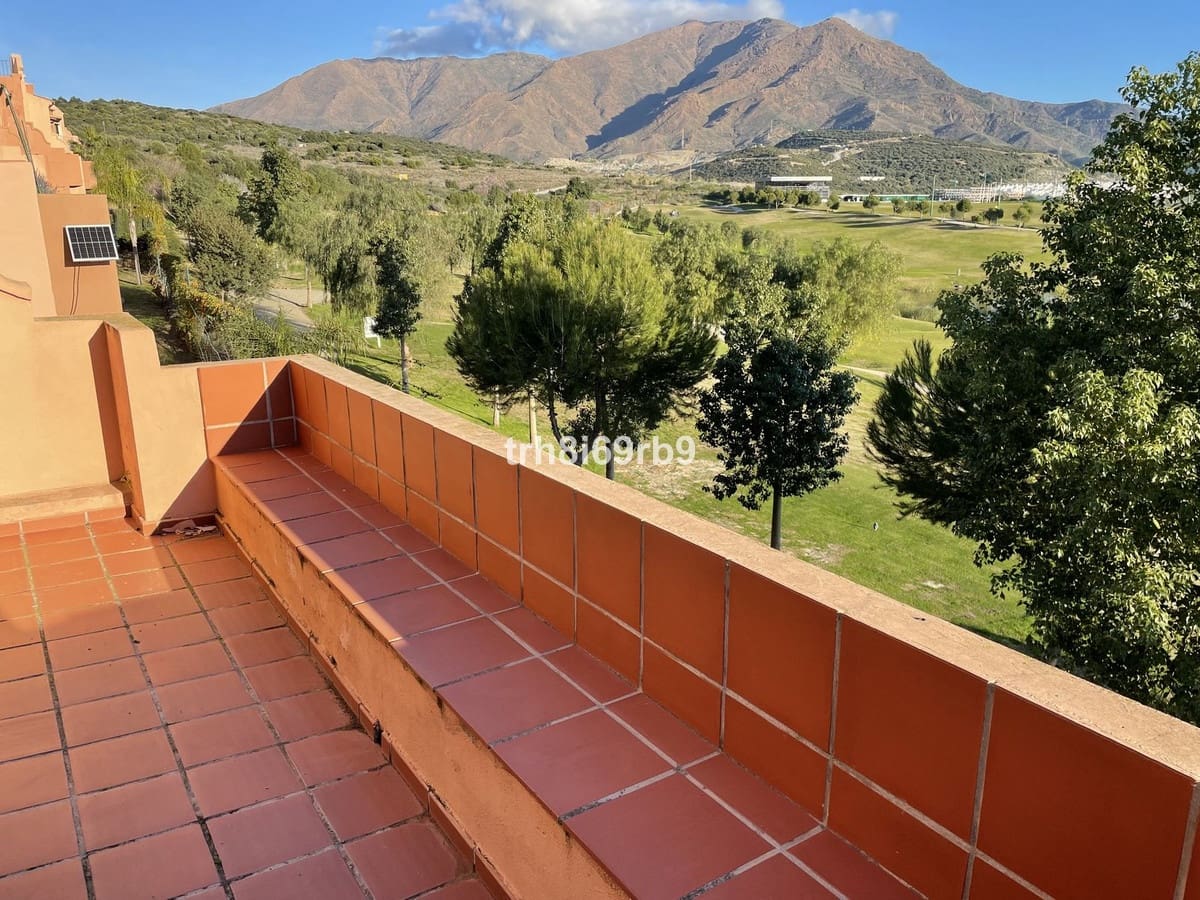 3 soveværelse Semi-Rækkehus til salg i Estepona med swimmingpool - € 550.000 (Ref: 9974188)