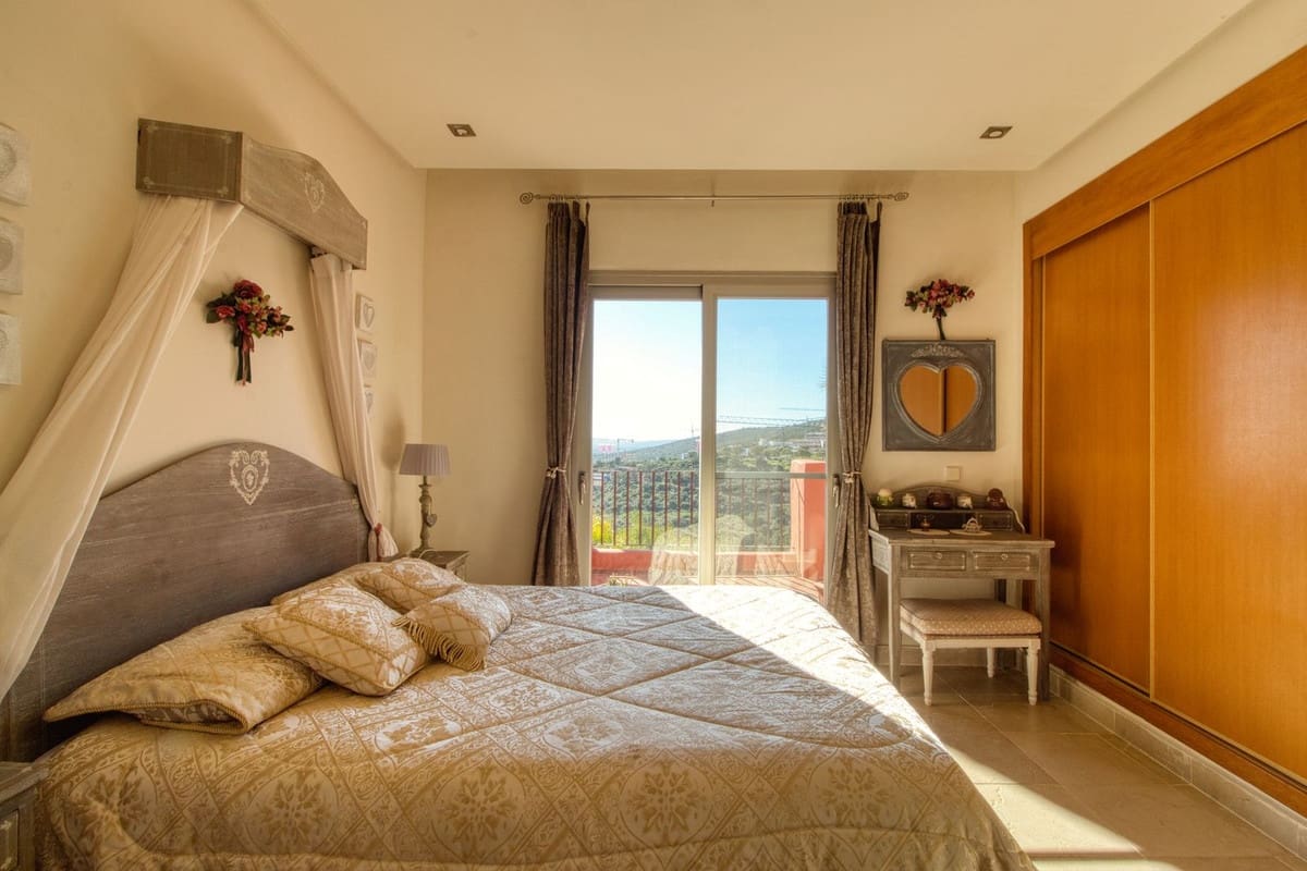 4 quarto Casa em Banda para venda em Manilva com piscina - 539 000 € (Ref: 9974190)