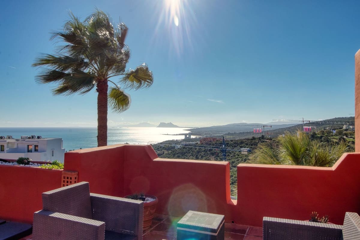 4 quarto Casa em Banda para venda em Manilva com piscina - 539 000 € (Ref: 9974190)