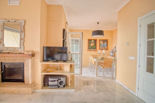 Apartamento de 3 habitaciones en Manilva en venta con piscina - 490.000 € (Ref: 9974191)