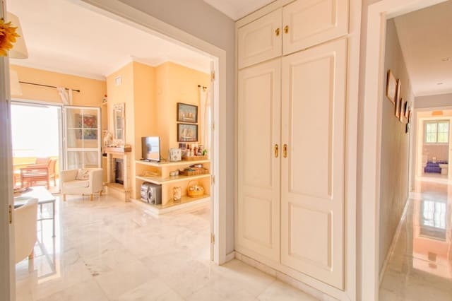 Apartamento de 3 habitaciones en Manilva en venta con piscina - 490.000 € (Ref: 9974191)