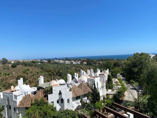 2 soverom Leilighet til salgs i Golden Mile, Marbella med svømmebasseng garasje - € 550 000 (Ref: 9974195)