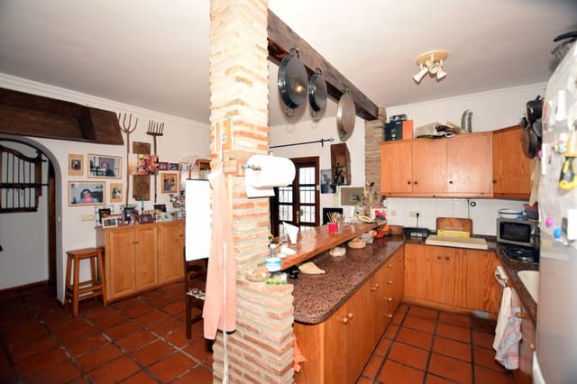 3 soverom Hus til salgs i San Pedro de Alcantara, Marbella - € 500 000 (Ref: 9974197)