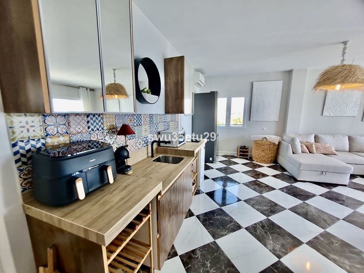 1 makuuhuone Huoneisto myytävänä paikassa Calahonda mukana uima-altaan - 545 000 € (Ref: 9974201)
