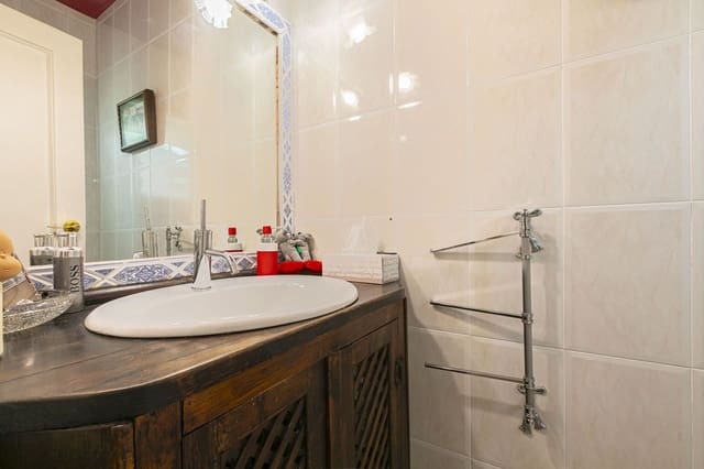 4 bedroom Townhouse for sale in Marbella with pool - € 550,000 (Ref: 9974202)