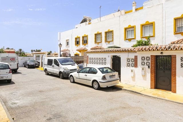 4 bedroom Townhouse for sale in Marbella with pool - € 550,000 (Ref: 9974202)