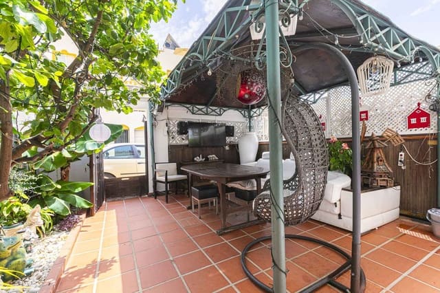 4 bedroom Townhouse for sale in Marbella with pool - € 550,000 (Ref: 9974202)