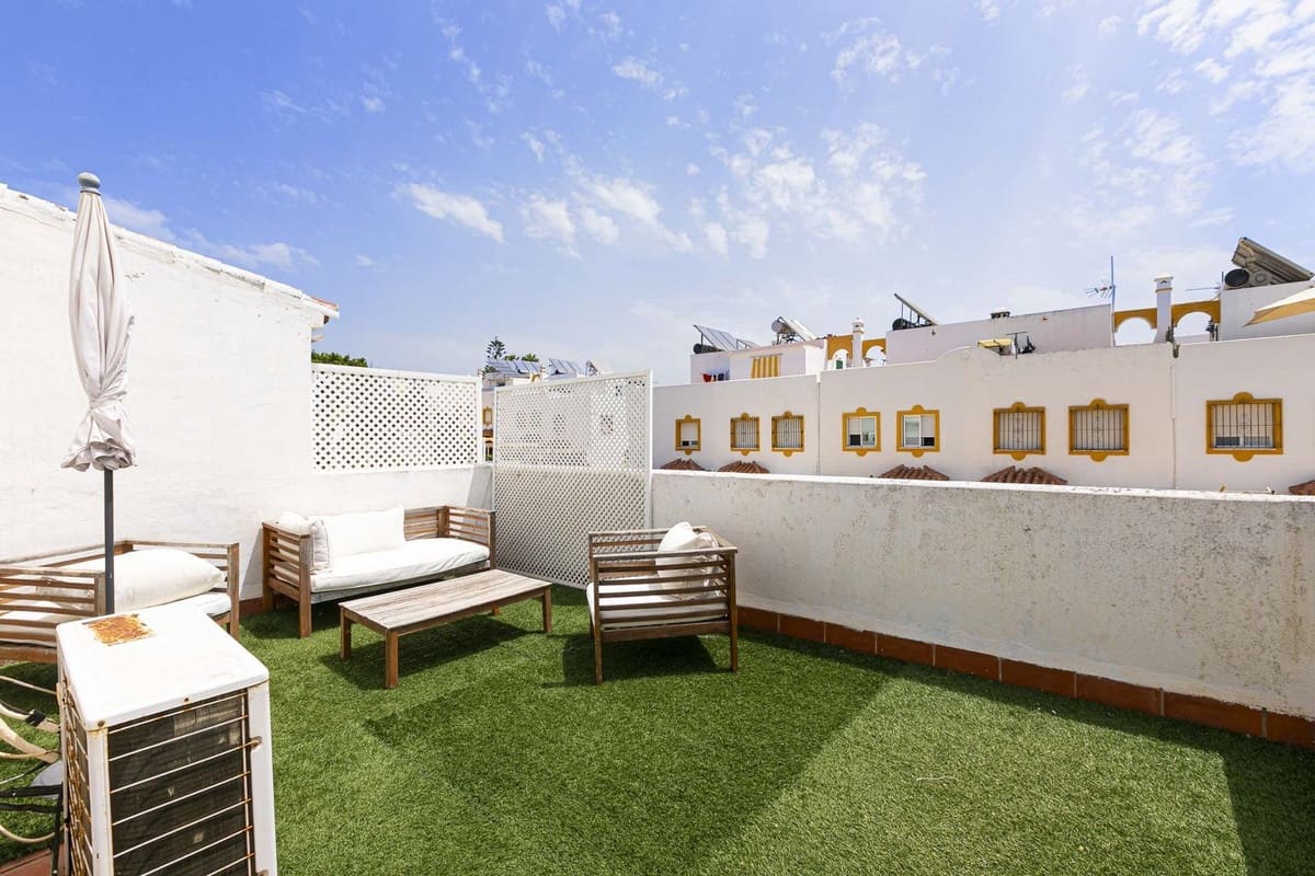 4 bedroom Townhouse for sale in Marbella with pool - € 550,000 (Ref: 9974202)