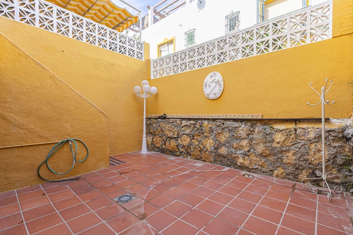 4 bedroom Townhouse for sale in Marbella with pool - € 550,000 (Ref: 9974202)