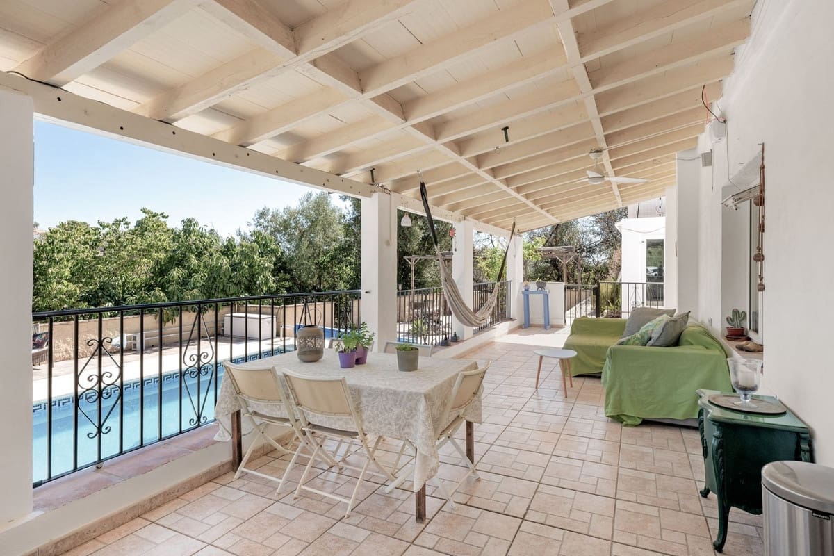 3 soverom Finca/Herregård til salgs i Estepona med svømmebasseng - € 550 000 (Ref: 9974204)