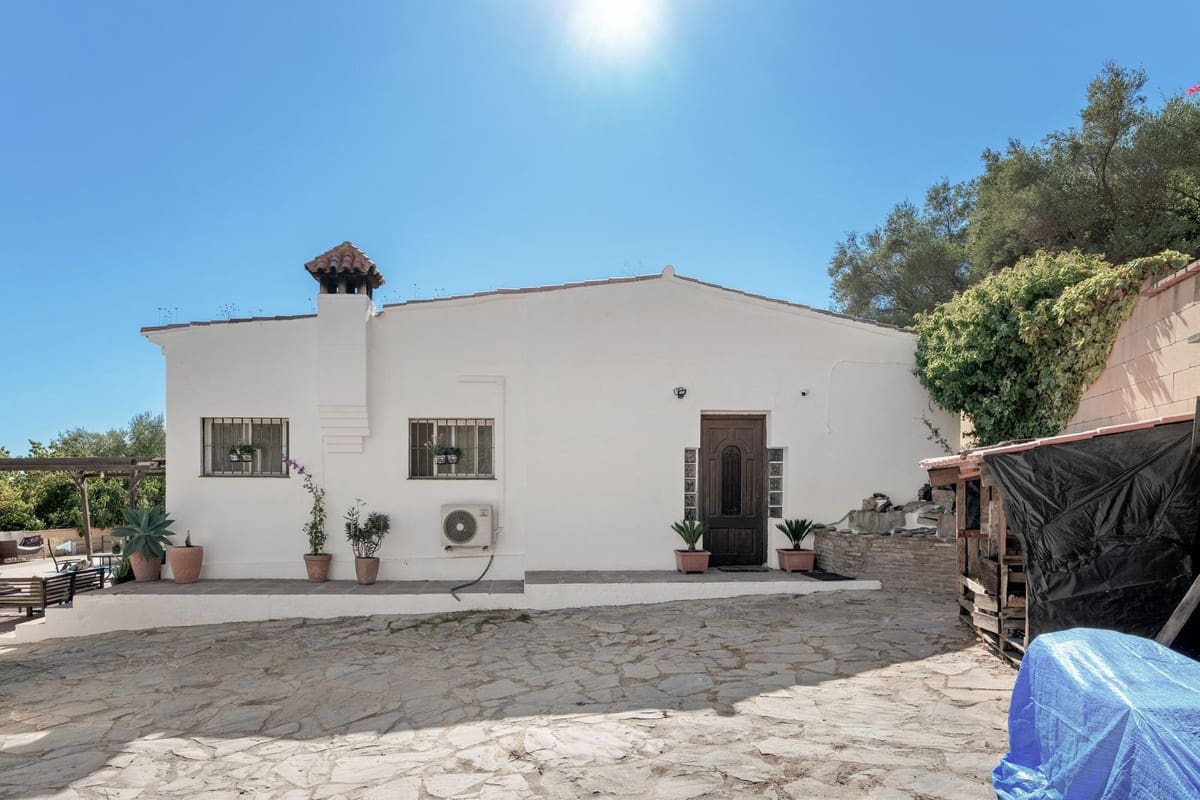 3 soverom Finca/Herregård til salgs i Estepona med svømmebasseng - € 550 000 (Ref: 9974204)