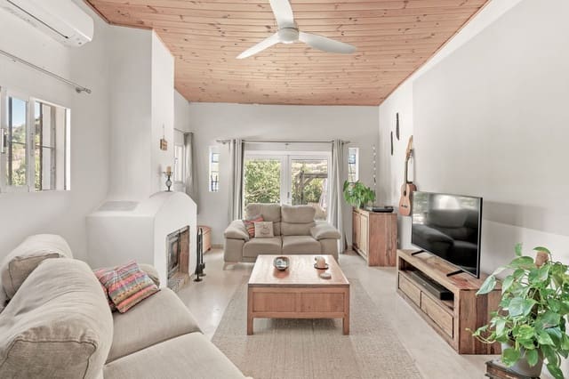 3 soverom Finca/Herregård til salgs i Estepona med svømmebasseng - € 550 000 (Ref: 9974204)