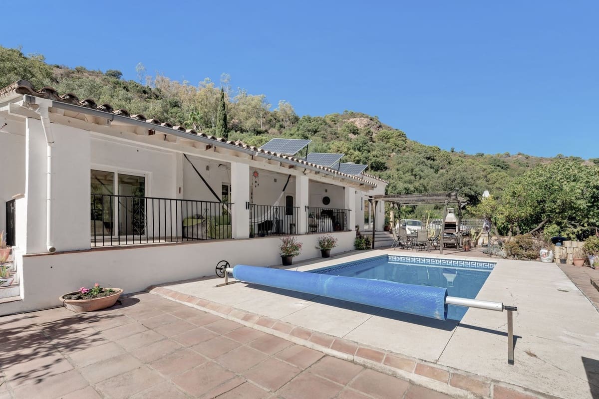 3 soverom Finca/Herregård til salgs i Estepona med svømmebasseng - € 550 000 (Ref: 9974204)