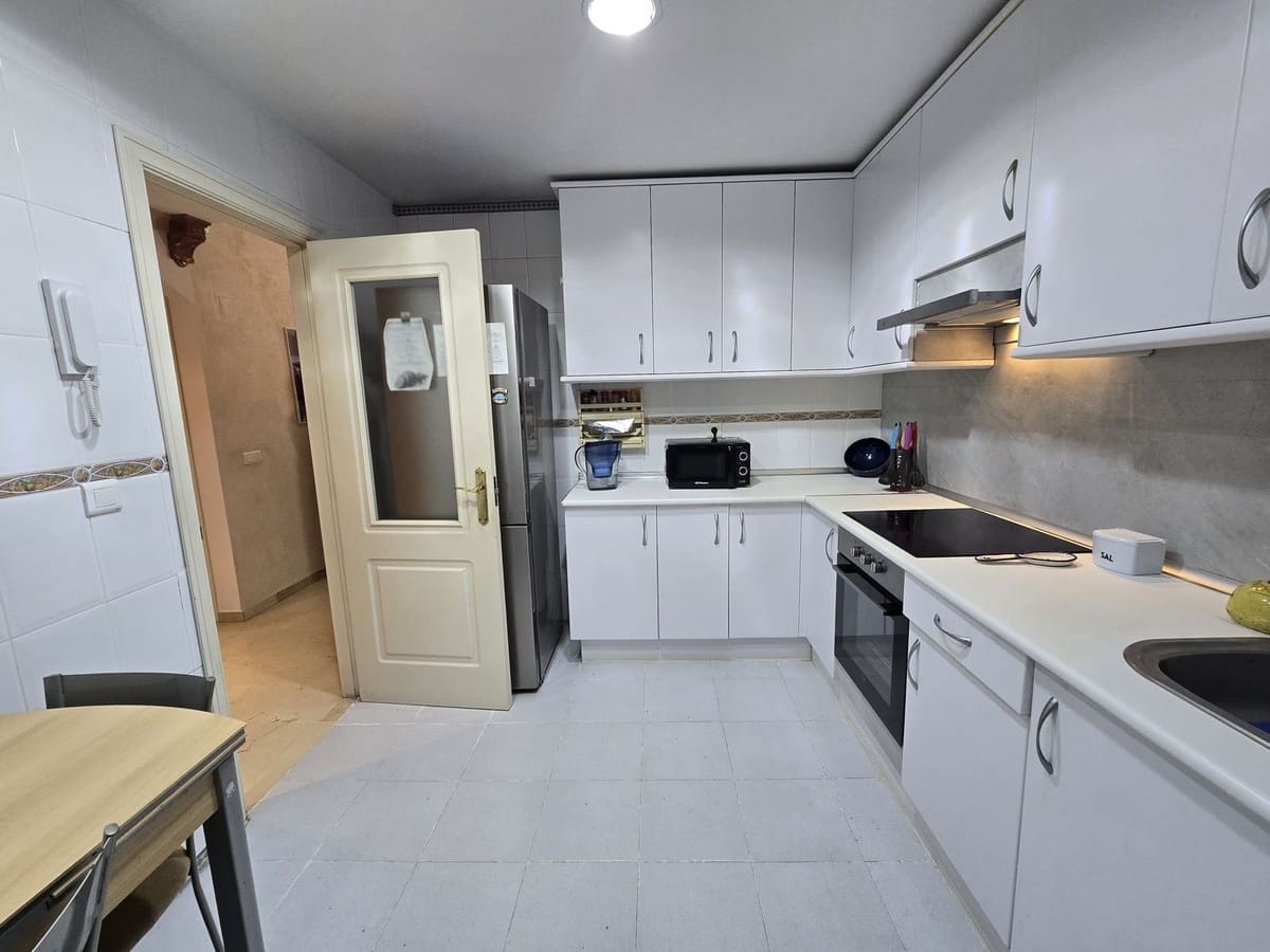 Apartamento de 2 habitaciones en Marbella en venta con piscina - 560.000 € (Ref: 9974206)