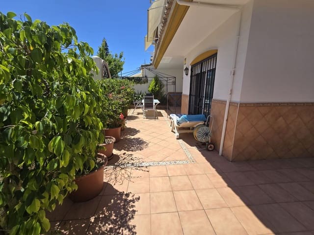 Apartamento de 2 habitaciones en Marbella en venta con piscina - 560.000 € (Ref: 9974206)