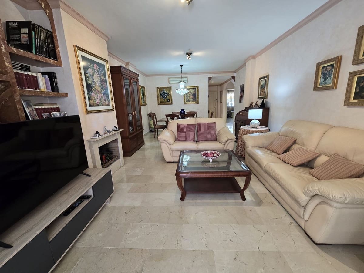 Apartamento de 2 habitaciones en Marbella en venta con piscina - 560.000 € (Ref: 9974206)