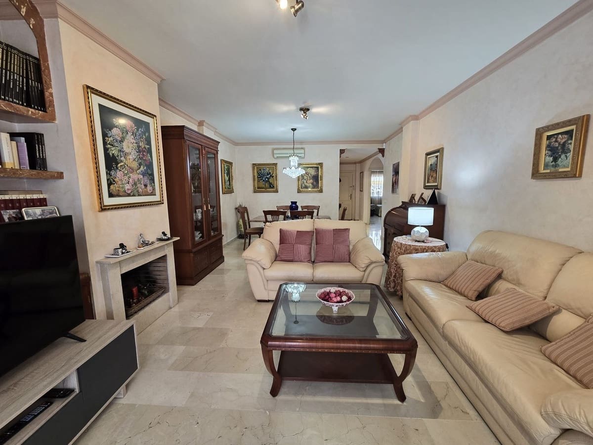Apartamento de 2 habitaciones en Marbella en venta con piscina - 560.000 € (Ref: 9974206)