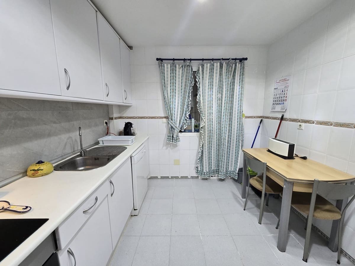 Apartamento de 2 habitaciones en Marbella en venta con piscina - 560.000 € (Ref: 9974206)