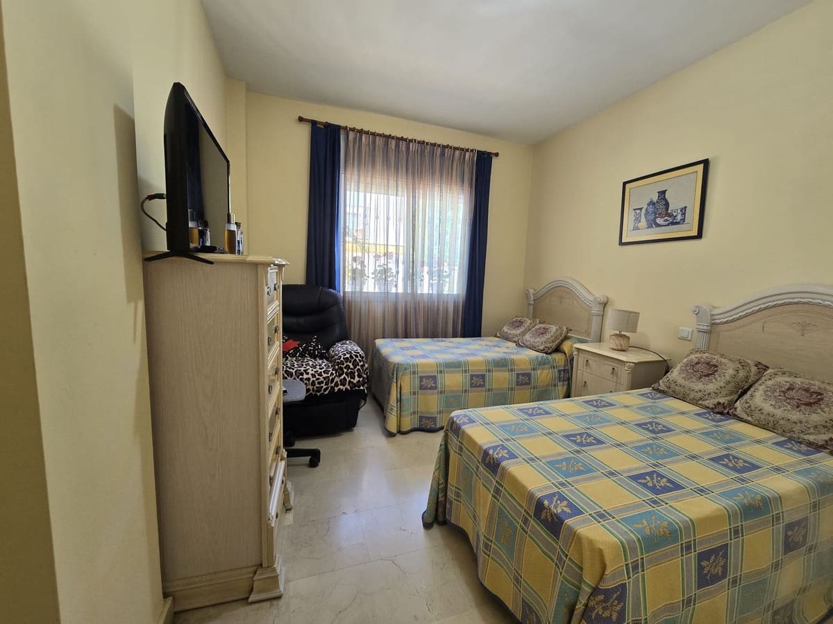 Apartamento de 2 habitaciones en Marbella en venta con piscina - 560.000 € (Ref: 9974206)