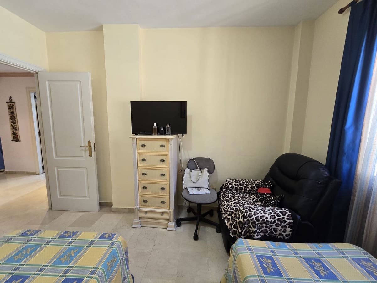 Apartamento de 2 habitaciones en Marbella en venta con piscina - 560.000 € (Ref: 9974206)