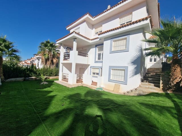 Chalet de 5 habitaciones en Manilva en venta con piscina garaje - 550.000 € (Ref: 9974208)