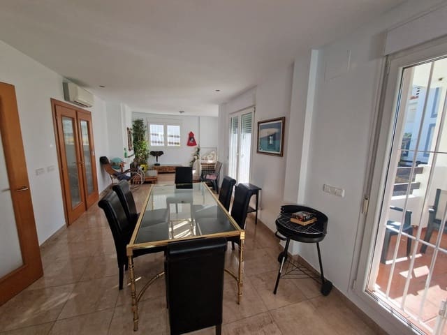 Chalet de 5 habitaciones en Manilva en venta con piscina garaje - 550.000 € (Ref: 9974208)