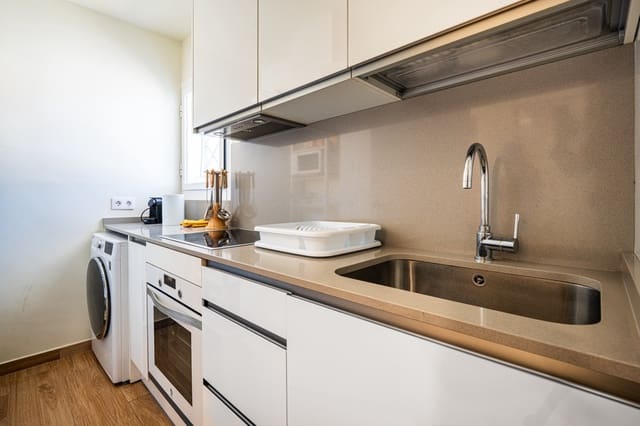 1 makuuhuone Huoneisto myytävänä paikassa Marbella mukana uima-altaan - 445 000 € (Ref: 9974209)