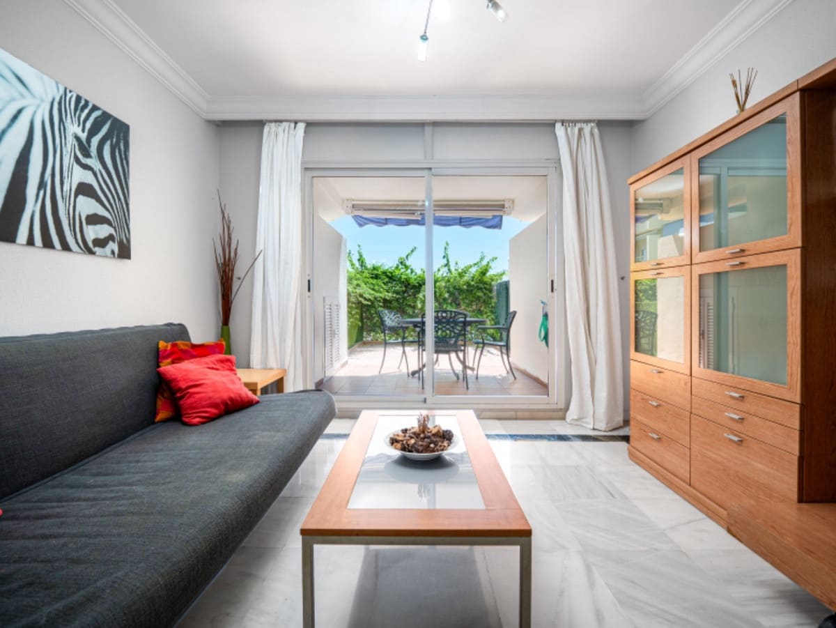 1 chambre Appartement à vendre à Marbella avec piscine - 420 000 € (Ref: 9974210)