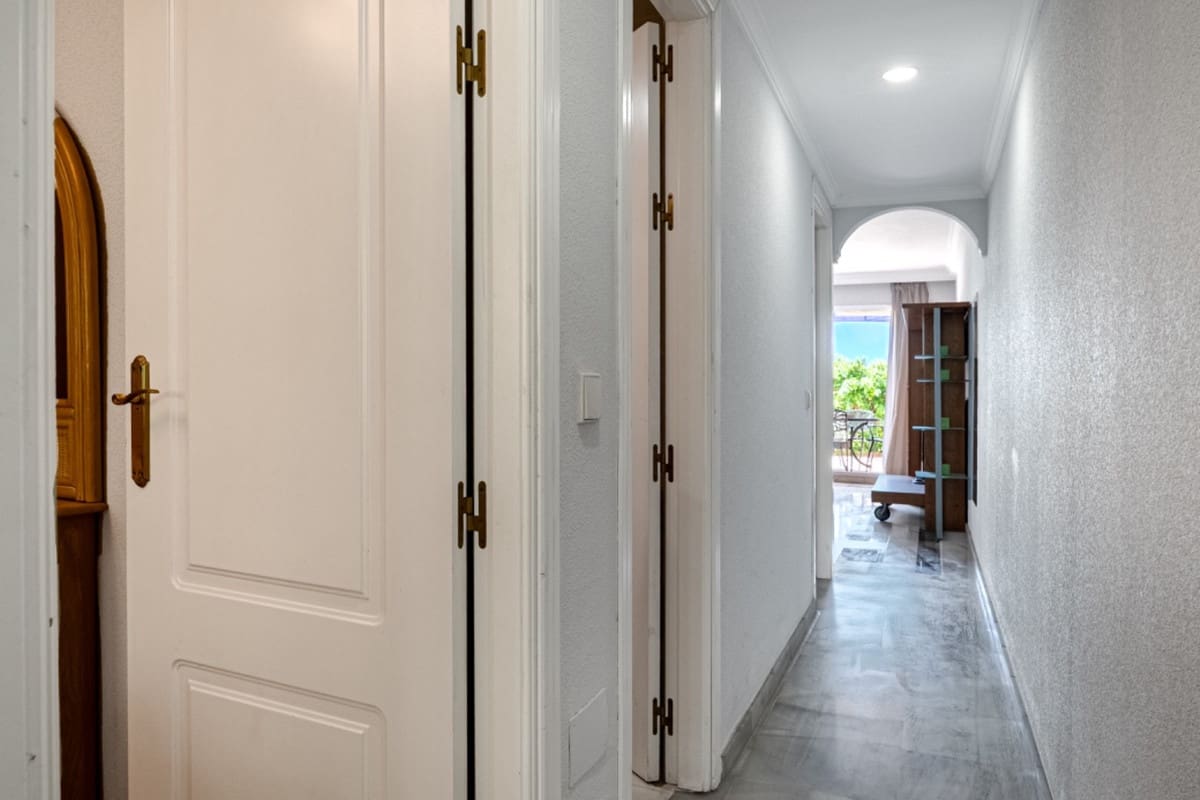 1 chambre Appartement à vendre à Marbella avec piscine - 420 000 € (Ref: 9974210)
