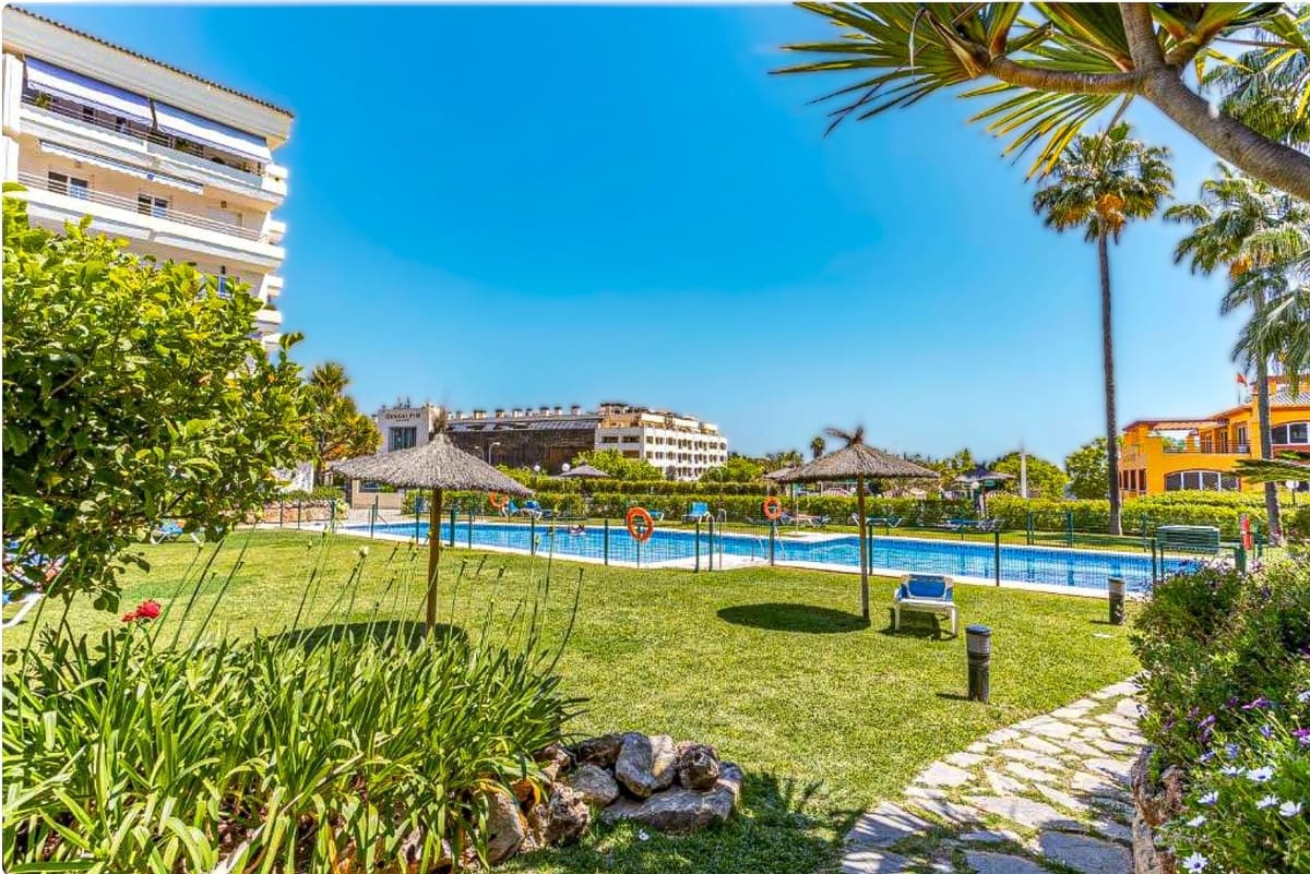 1 chambre Appartement à vendre à Marbella avec piscine - 420 000 € (Ref: 9974210)