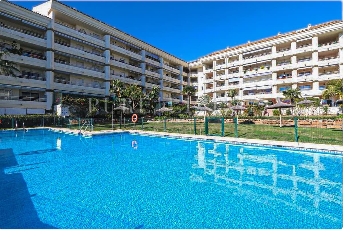 1 chambre Appartement à vendre à Marbella avec piscine - 420 000 € (Ref: 9974210)