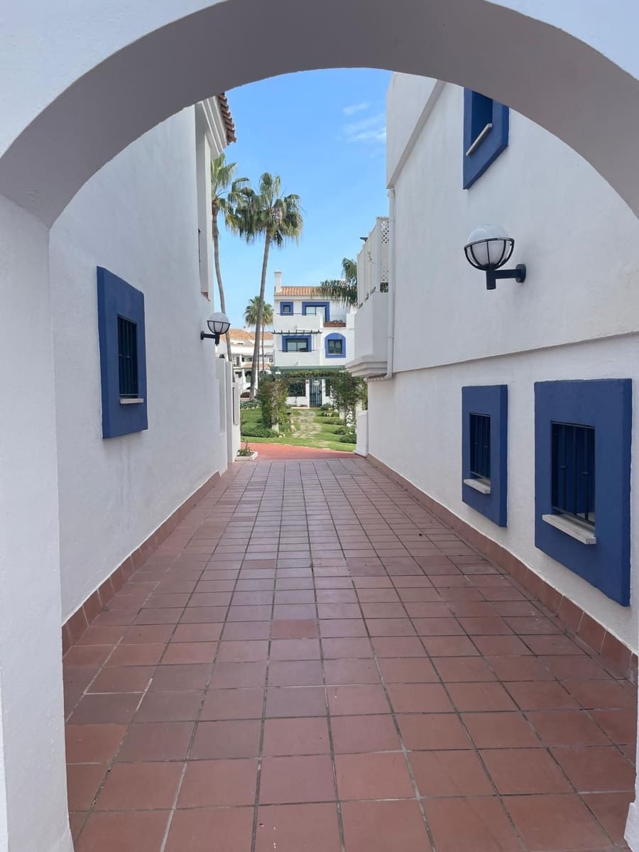3 soverom Leilighet til salgs i San Pedro de Alcantara med svømmebasseng garasje - € 575 000 (Ref: 9974213)